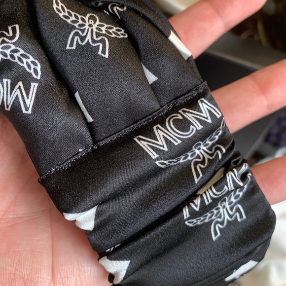 SOLD⛔️Authentic MCM SILK VISETOS diamonds Monogram print headband - Picture 12 of 12